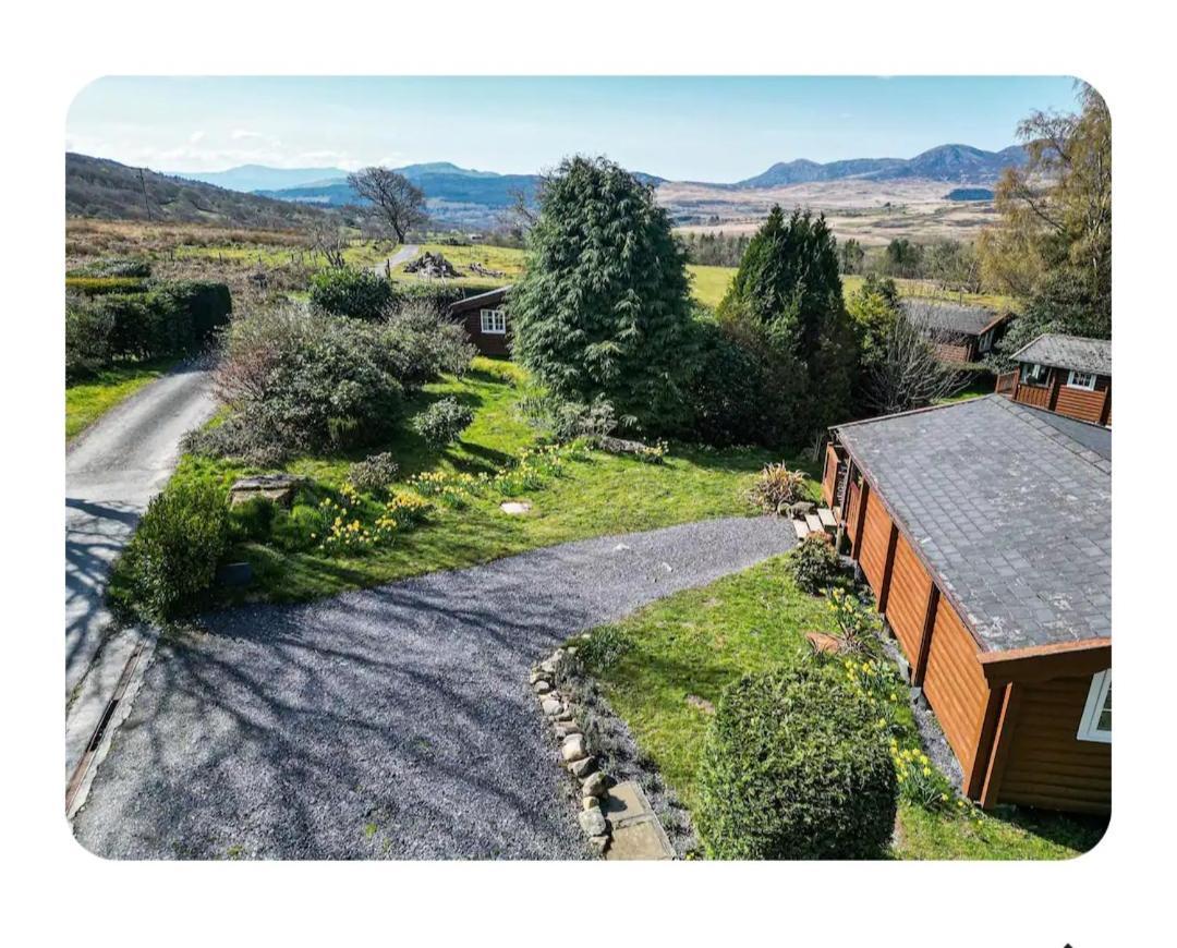 Cosy Cabin In Snowdonia With Views Wi-Fi Dog Friendly & Parking Trawsfynydd Exterior photo